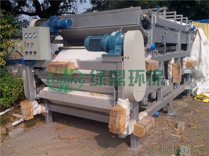 一臺用做處理生活污泥污水的帶式壓濾機(jī)價(jià)格多少? 一臺用做處理生活污泥污水的帶式壓濾機(jī)價(jià)格多少?