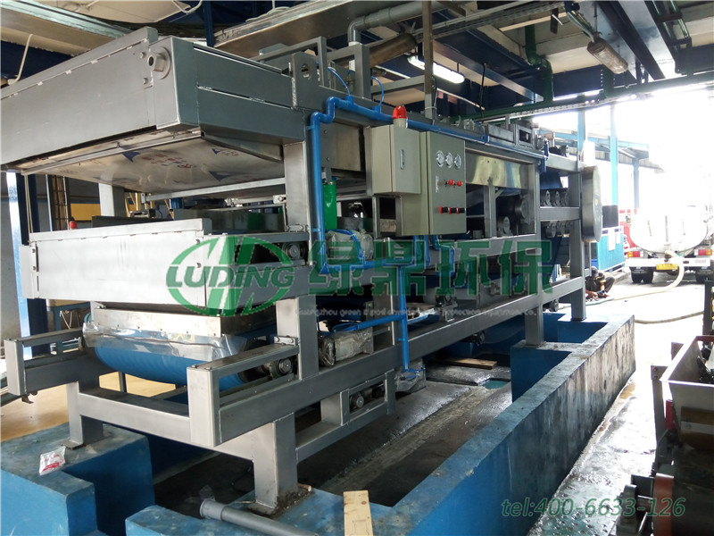 啤酒生產公司中水回用技改,引進帶式壓濾機污水處理達標后的中水派上了大用場 2