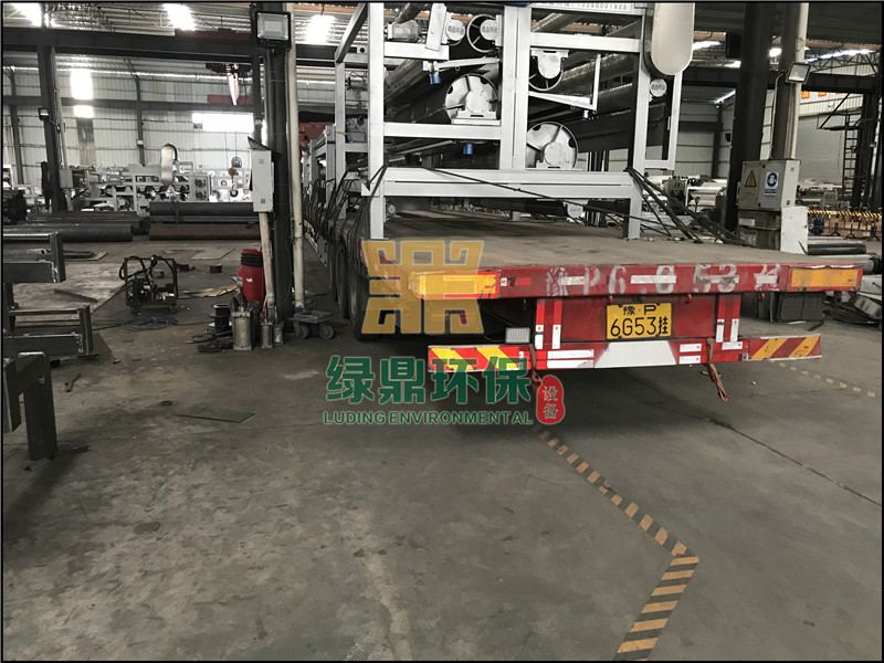 帶式壓濾機(jī)發(fā)往鉆井廢棄泥漿固化處理工程 2